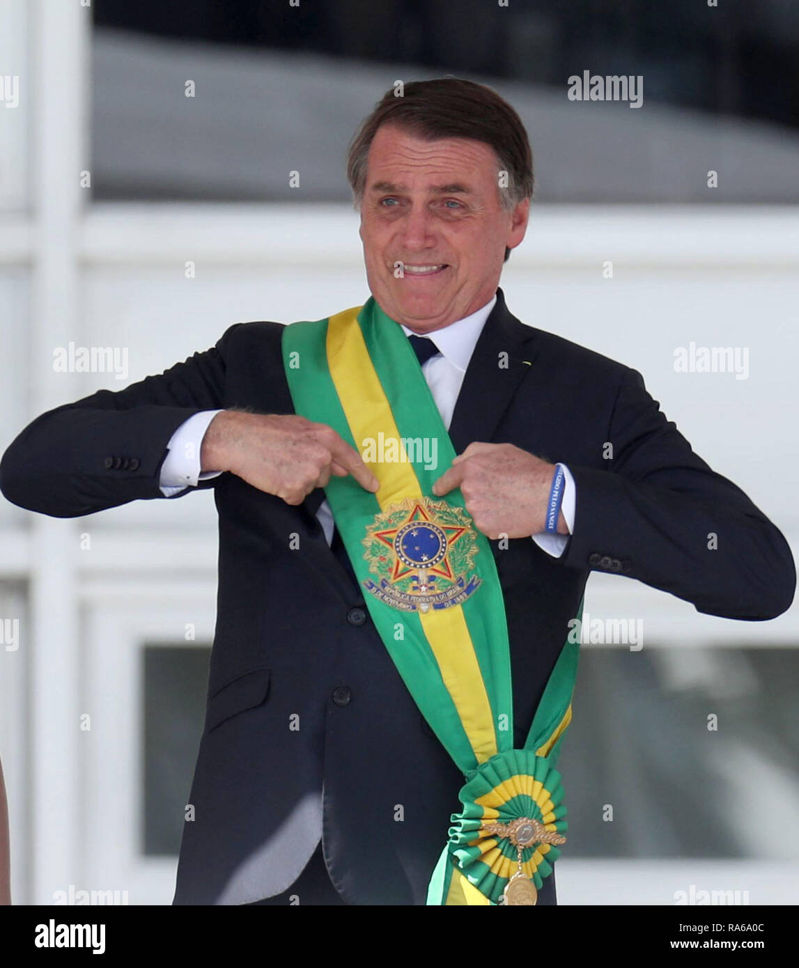 Brasilia, Brésil. 1er janvier 2019. Photo fournie par l'Agencia Estado  montre le nouveau Président du Brésil Bolsonaro Jaďr, après avoir reçu l' écharpe présidentielle à Brasilia, capitale du Brésil, le 1er janvier 2019.