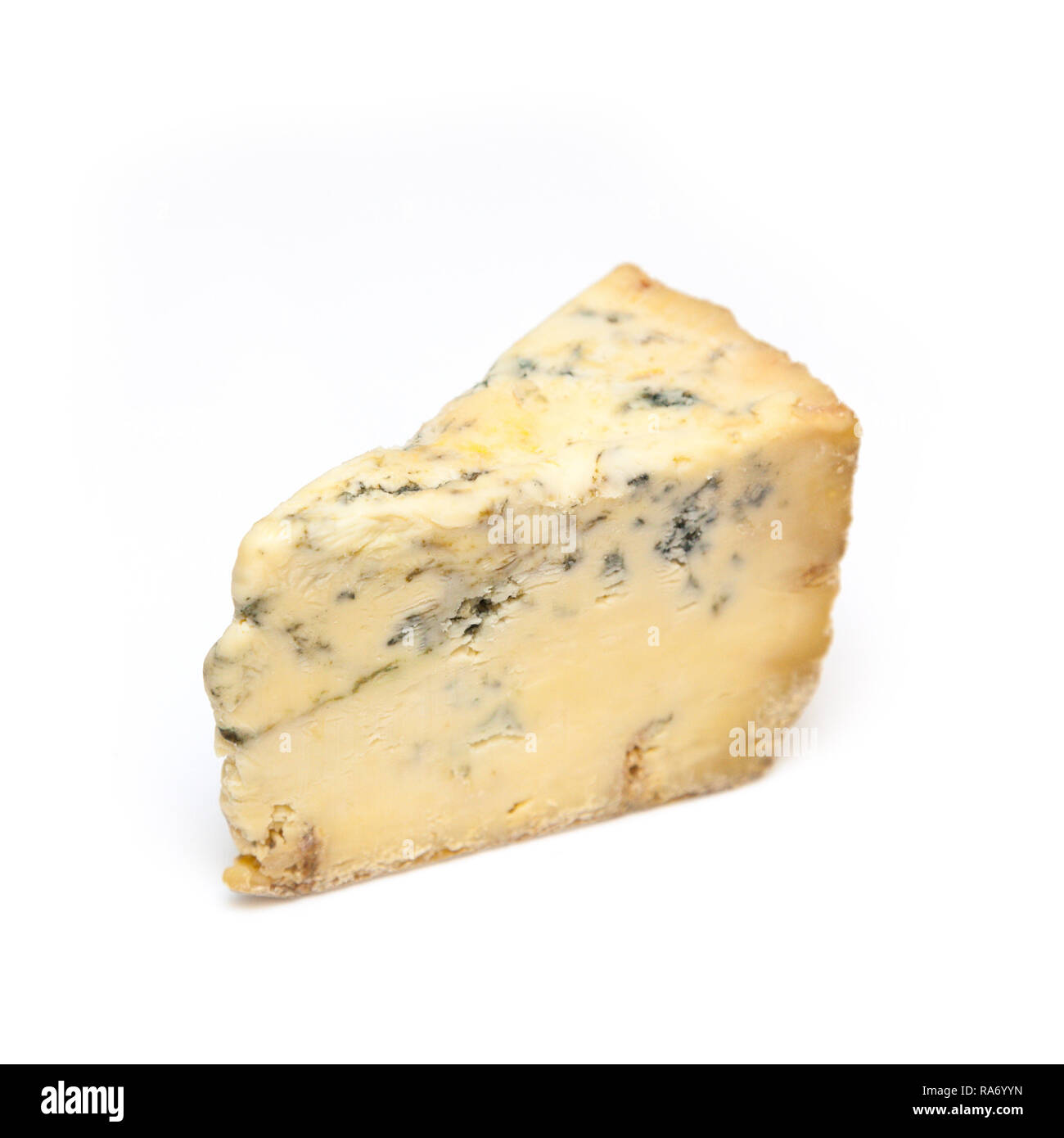 Le fromage stilton bleu mature isolated on a white background studio. Banque D'Images