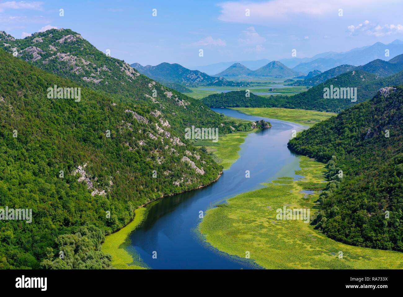 Rijeka Crnojevica River et le lac de Skadar, vue de Pavlova Strana vue", le parc national du lac de Skadar, près de Cetinje, Monténégro Banque D'Images