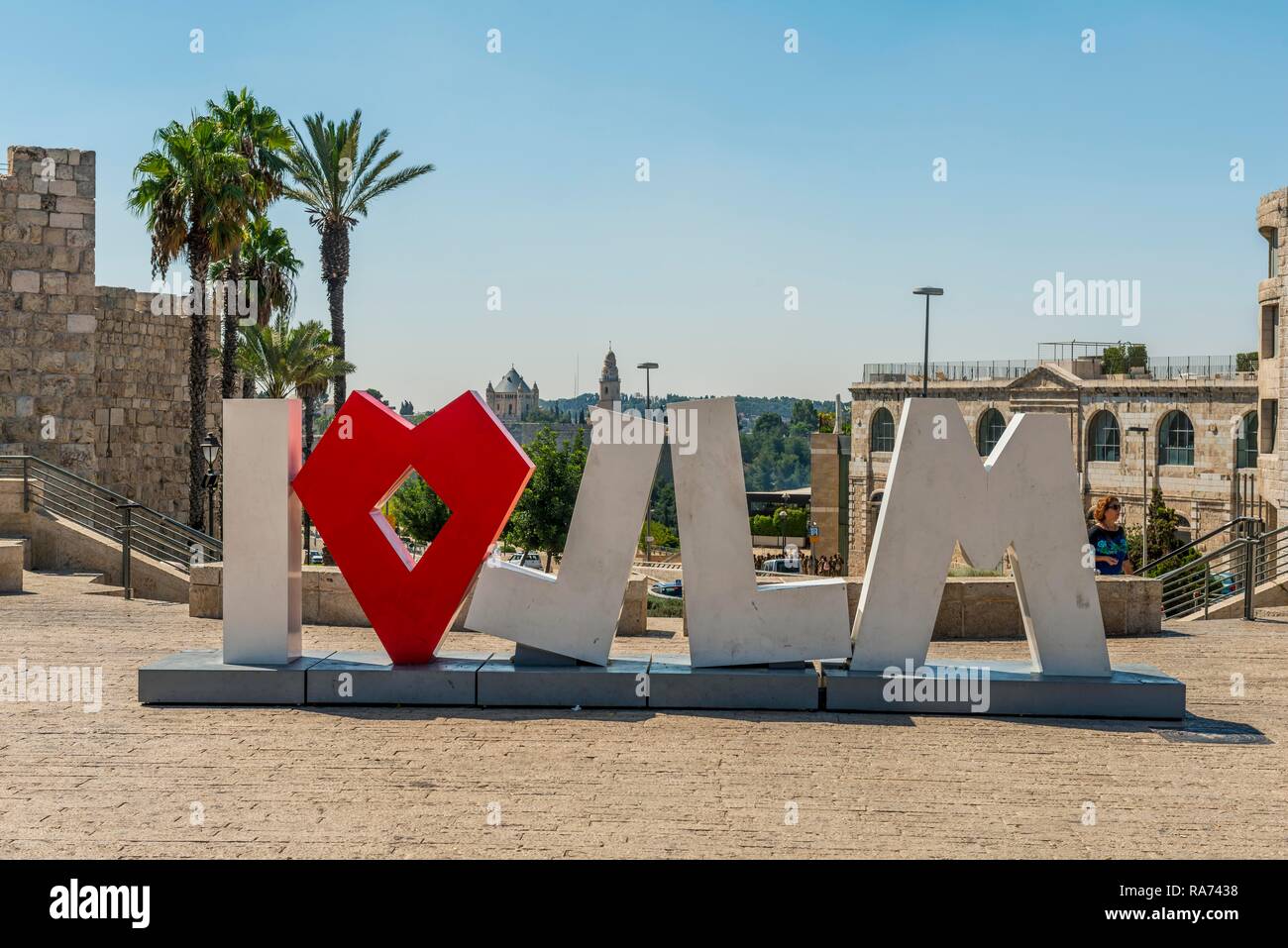 J'aime Jérusalem, sculpture de lettres et cœur rouge, vieille ville, Jérusalem, Israël Banque D'Images