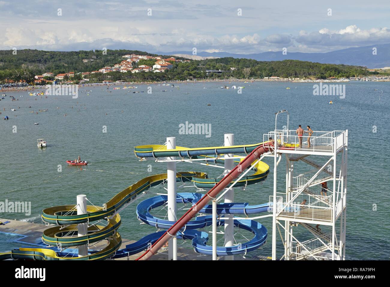 Faites glisser l'eau sur la plage de San Marino, Lopar, Rab, le golf de Kvarner, Croatie Banque D'Images