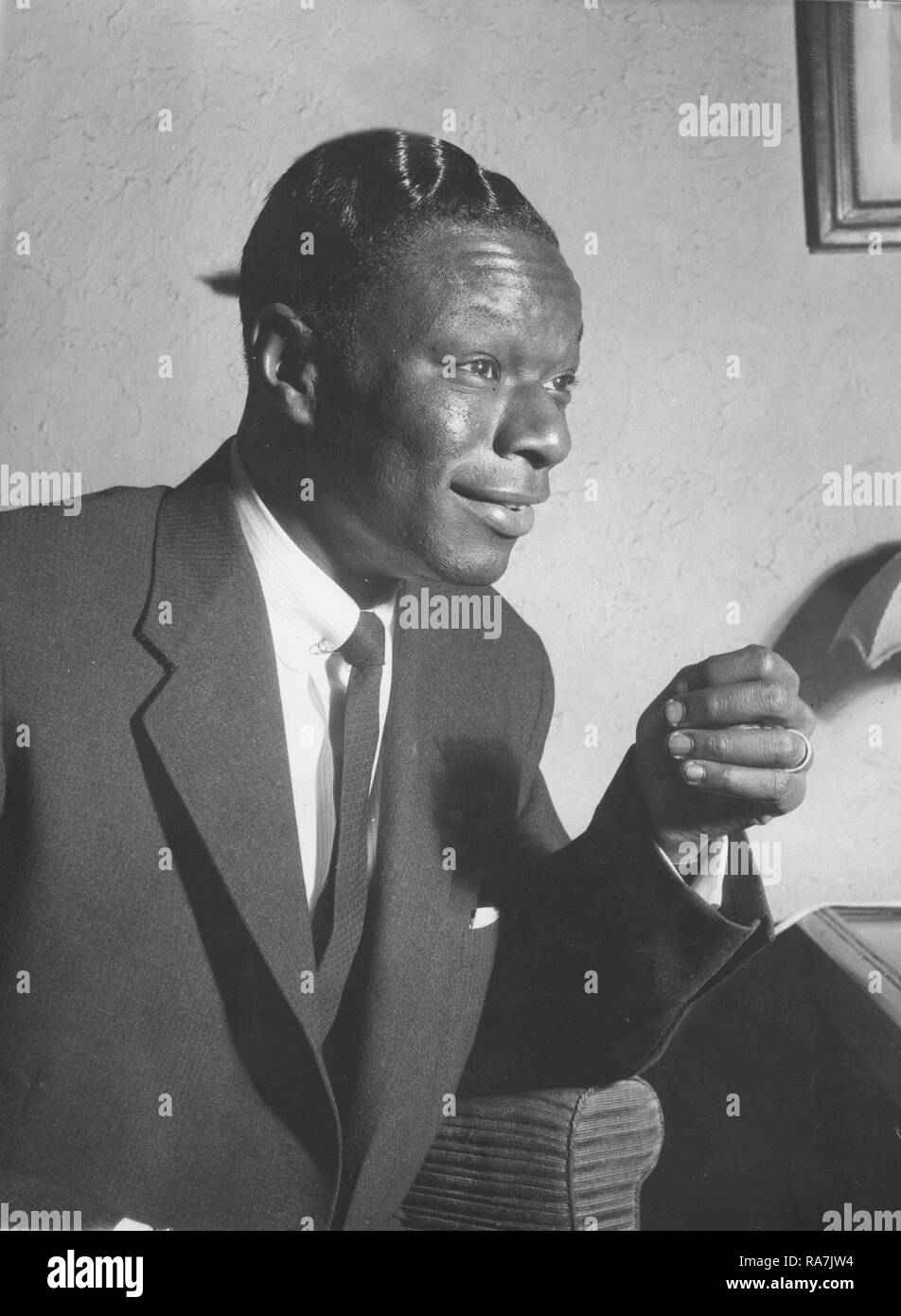 NAT King Cole. 17 mars 1919 - 15 février 1965. Pianiste et chanteur de jazz américain. Photo ici lors d'une visite à Stockholm Suède 1954 lors d'une représentation là-bas. Photo Kristoffersson. Banque D'Images