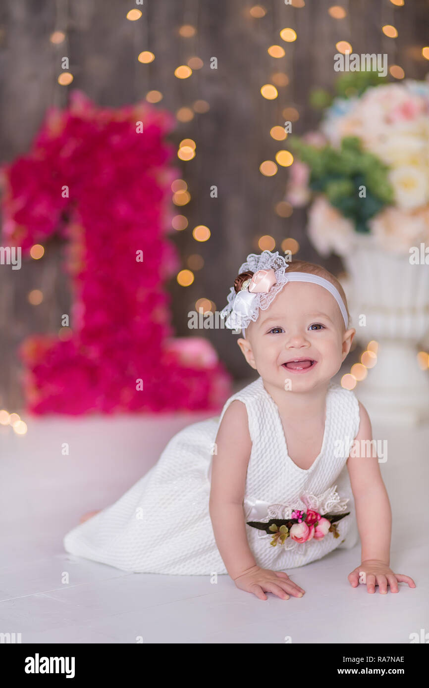 Mignon Bebe Fille 1 2 Ans Assis Au Sol Avec Ballons Roses En Prix Plus De Blanc Isolees Fete D Anniversaire La Celebration Joyeux Anniversaire Bebe Peu Photo Stock Alamy Mignon Bebe Fille 1 2 Ans Assis Au Sol Avec Ballons Roses En Prix Plus De Blanc Isolees Fete D Anniversaire La Celebration Joyeux Anniversaire Bebe Peu Photo Stock Alamy