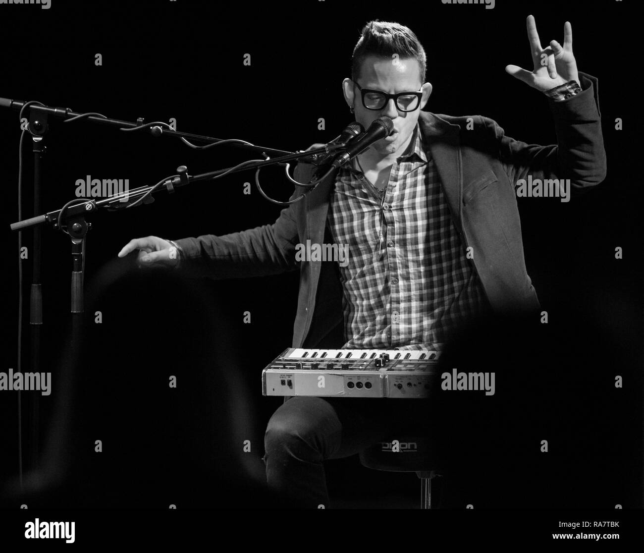 La chanteuse norvégienne, auteur-compositeur et musicien Jarle Norman Bernhoft-Sjødin est mieux connu comme Bernhoft et ici effectue un concert au Village Studio d'enregistrement à Copenhague. Le Danemark, 23/02 2014. À l'exception du Danemark Banque D'Images