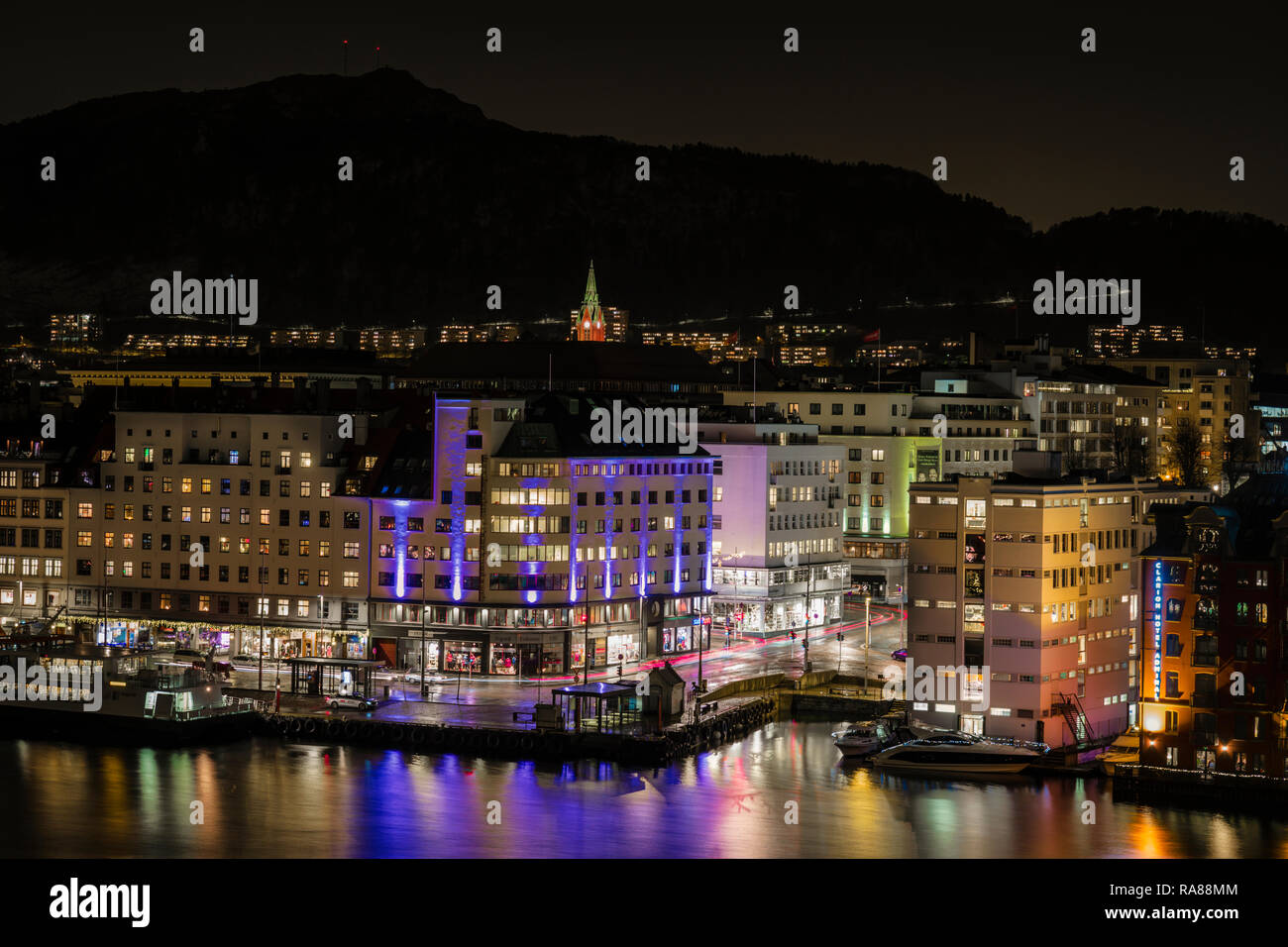Centre-ville de Bergen par nuit, la Norvège. Banque D'Images