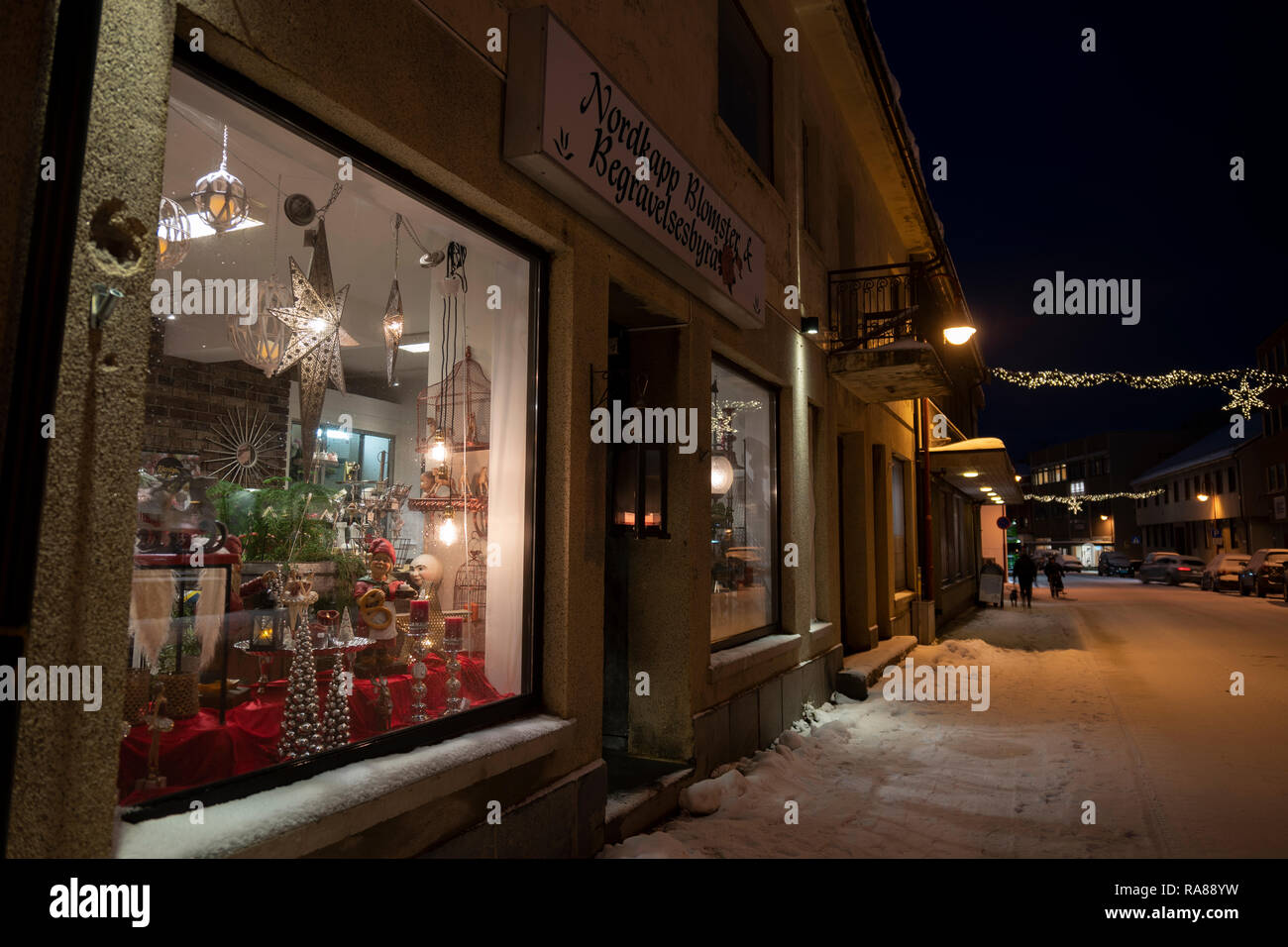 Dans la fenêtre de Noël shop à Honningsvag, Norvège. Banque D'Images