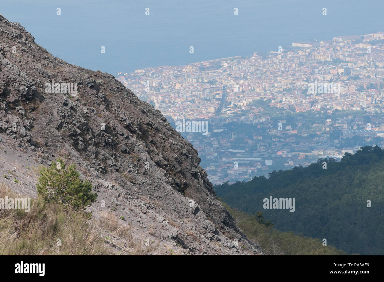 Vista di Napoli dal Parco Nazionale del Vesuvio,Naples,Italie Banque D'Images