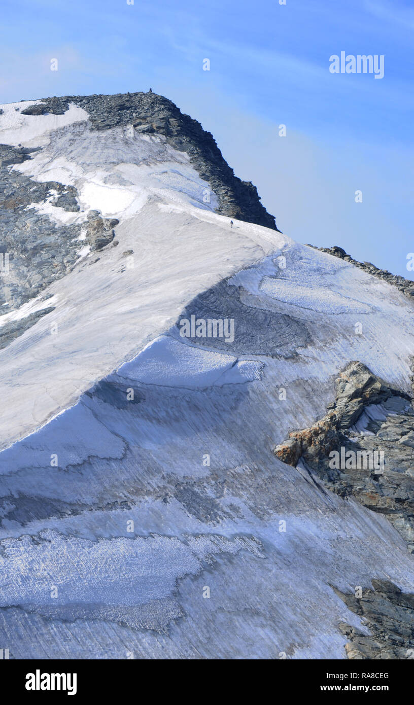 Alpes Suisses : le sommet du Piz Corvatsch près de Saint-moritz et de Silvaplana. En raison du changement climatique mondial les glaciers et le pergélisol sont en train de fondre Banque D'Images