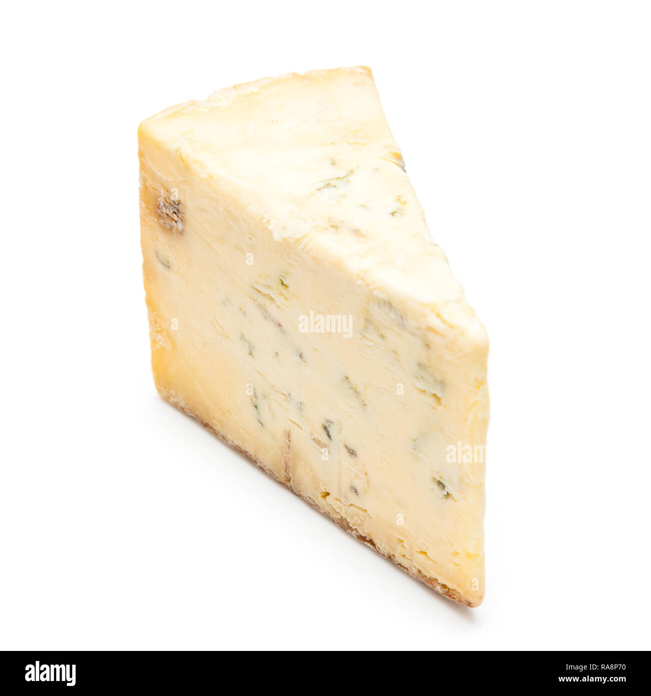 Le fromage stilton bleu mature isolated on a white background studio. Banque D'Images