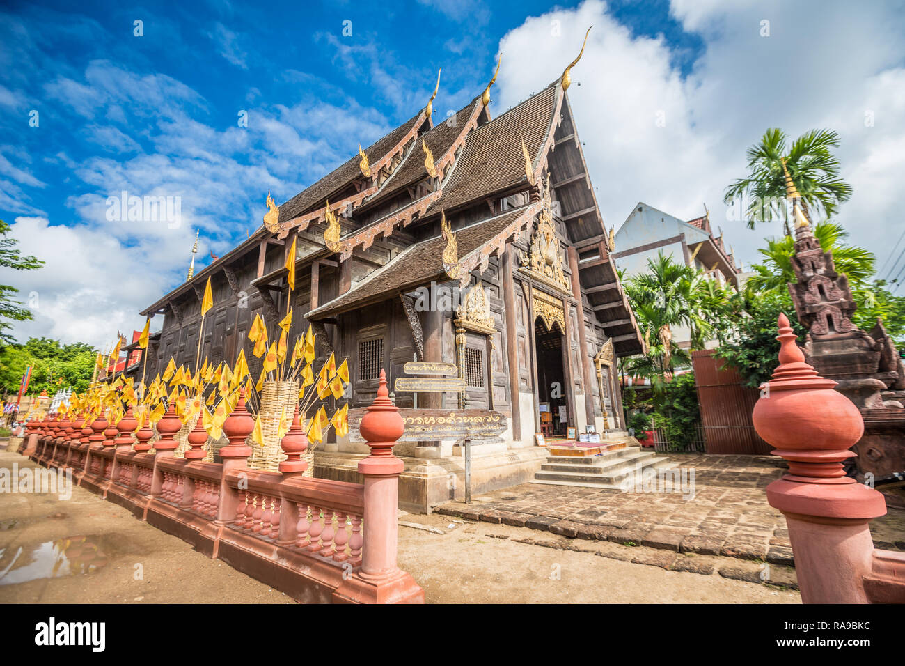 Teakwood temple de Chiang Mai Banque D'Images
