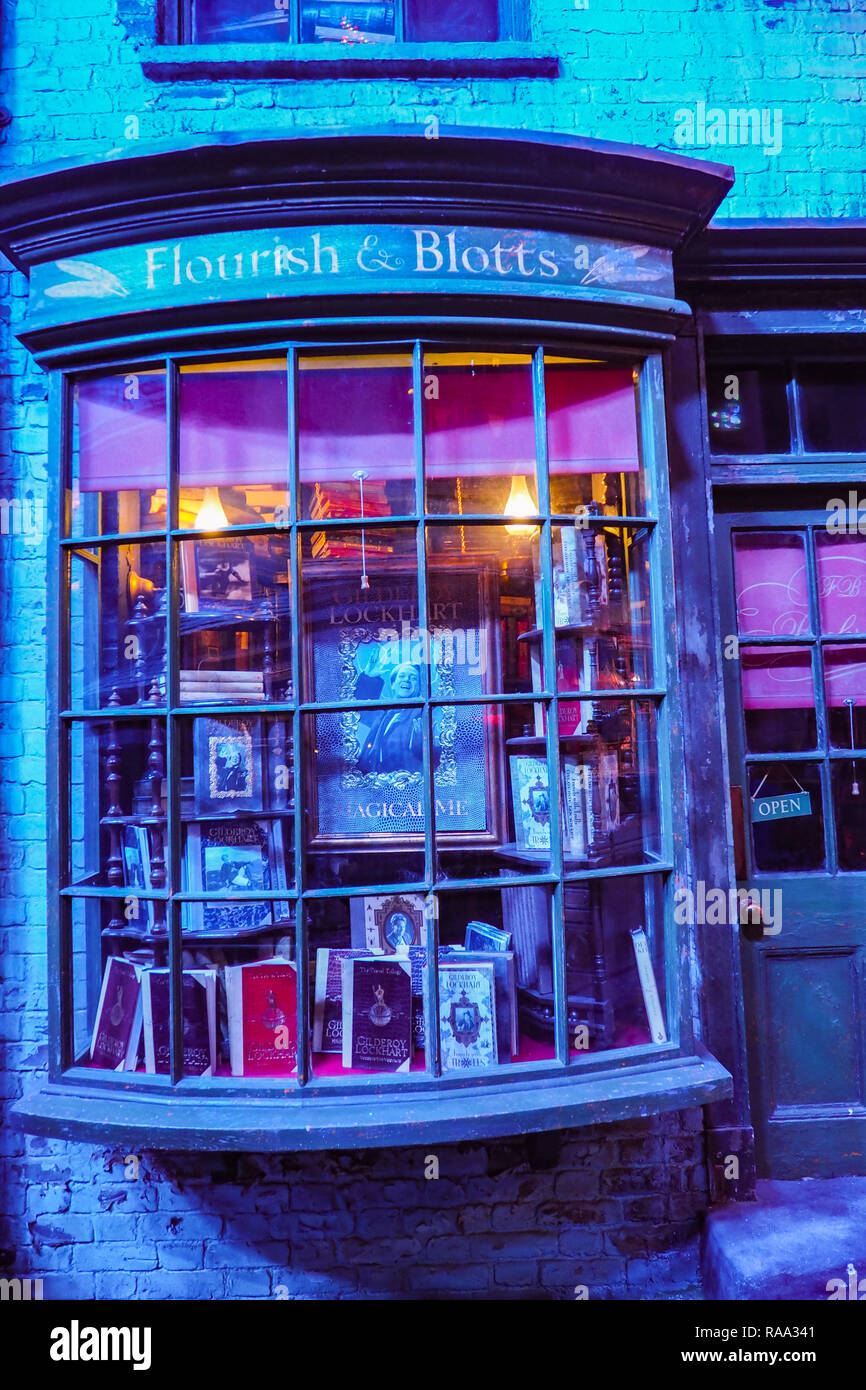 Warner Bros Studio Tour - The Making of Harry Potter est une attraction publique à Leavesden, Londres, Royaume-Uni qui préserve et met en valeur l'emblématique accessoires. Banque D'Images