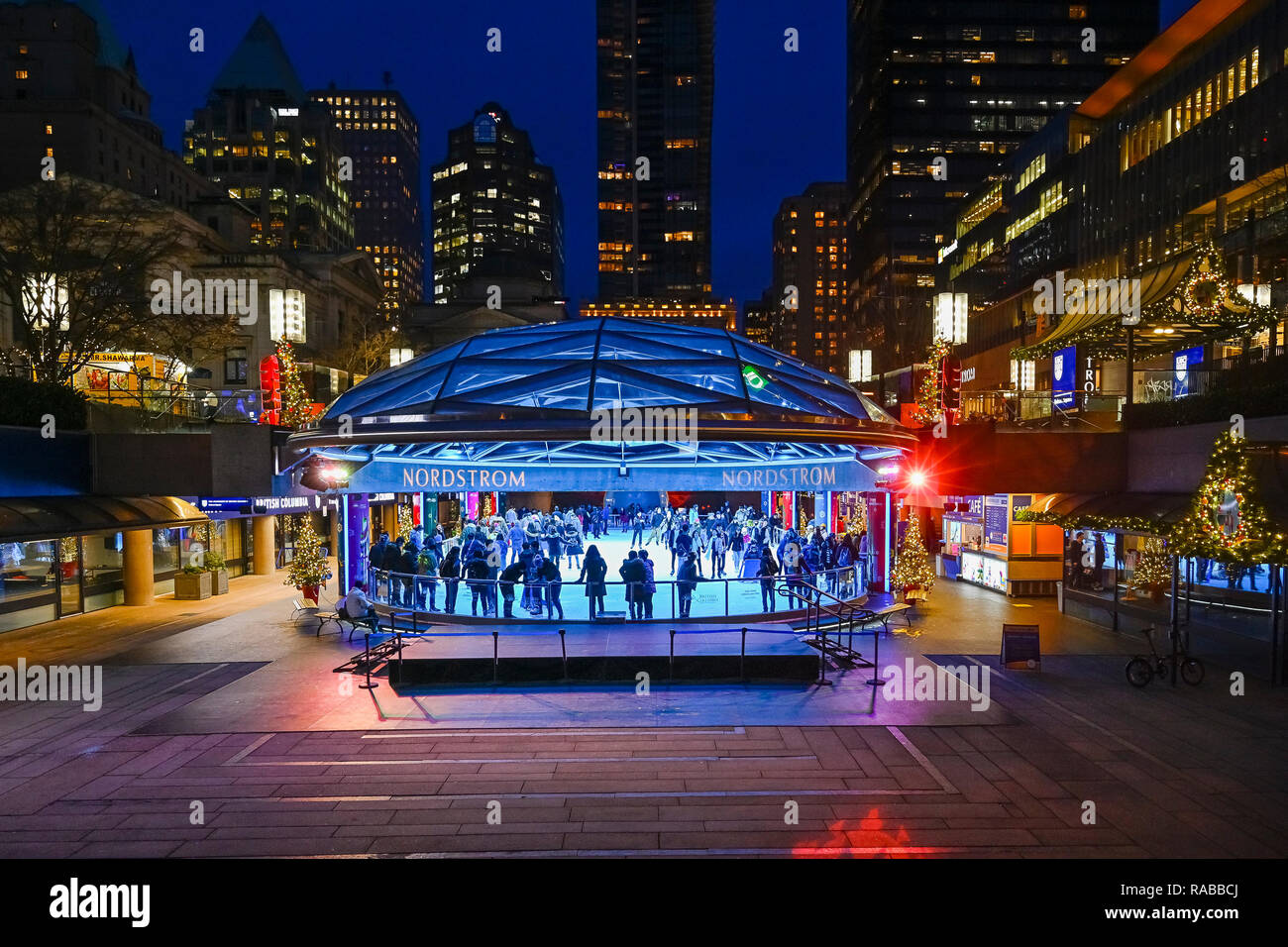 Robson Square, patinoire, Vancouver, Colombie-Britannique, Canada. Banque D'Images
