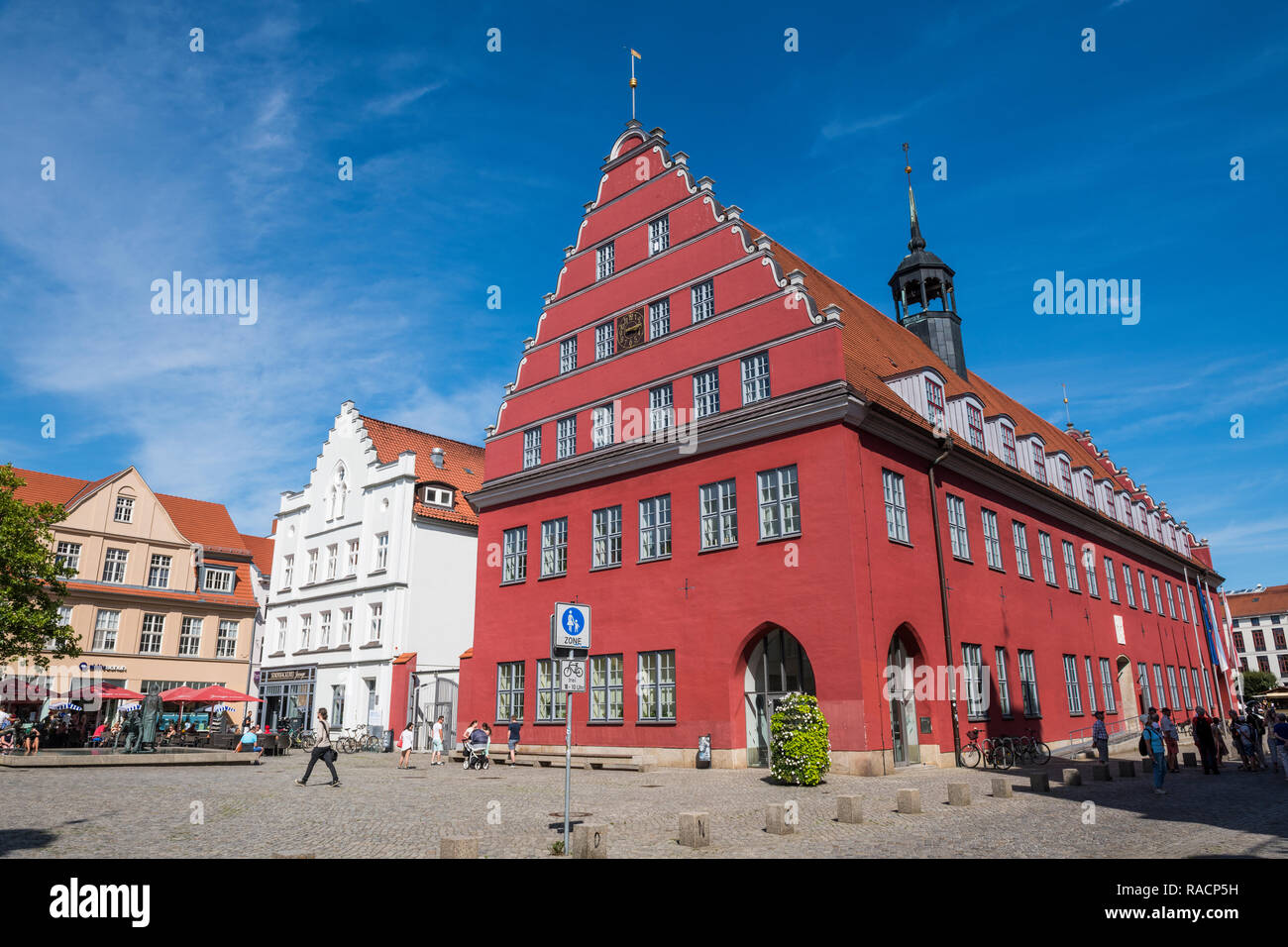 L'ancien hôtel de ville sur la place centrale du marché, Greifswald, Mecklenburg-Vorpommern, Allemagne, Europe Banque D'Images