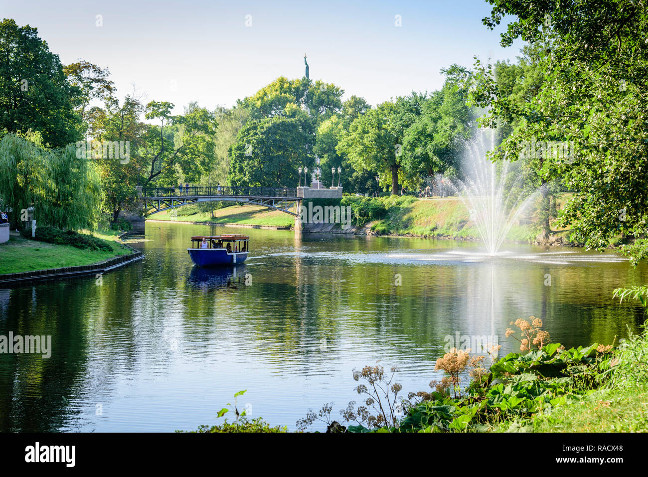 Pilsetas Canal, Batejkalna Parcs, Riga, Lettonie, en Europe Banque D'Images
