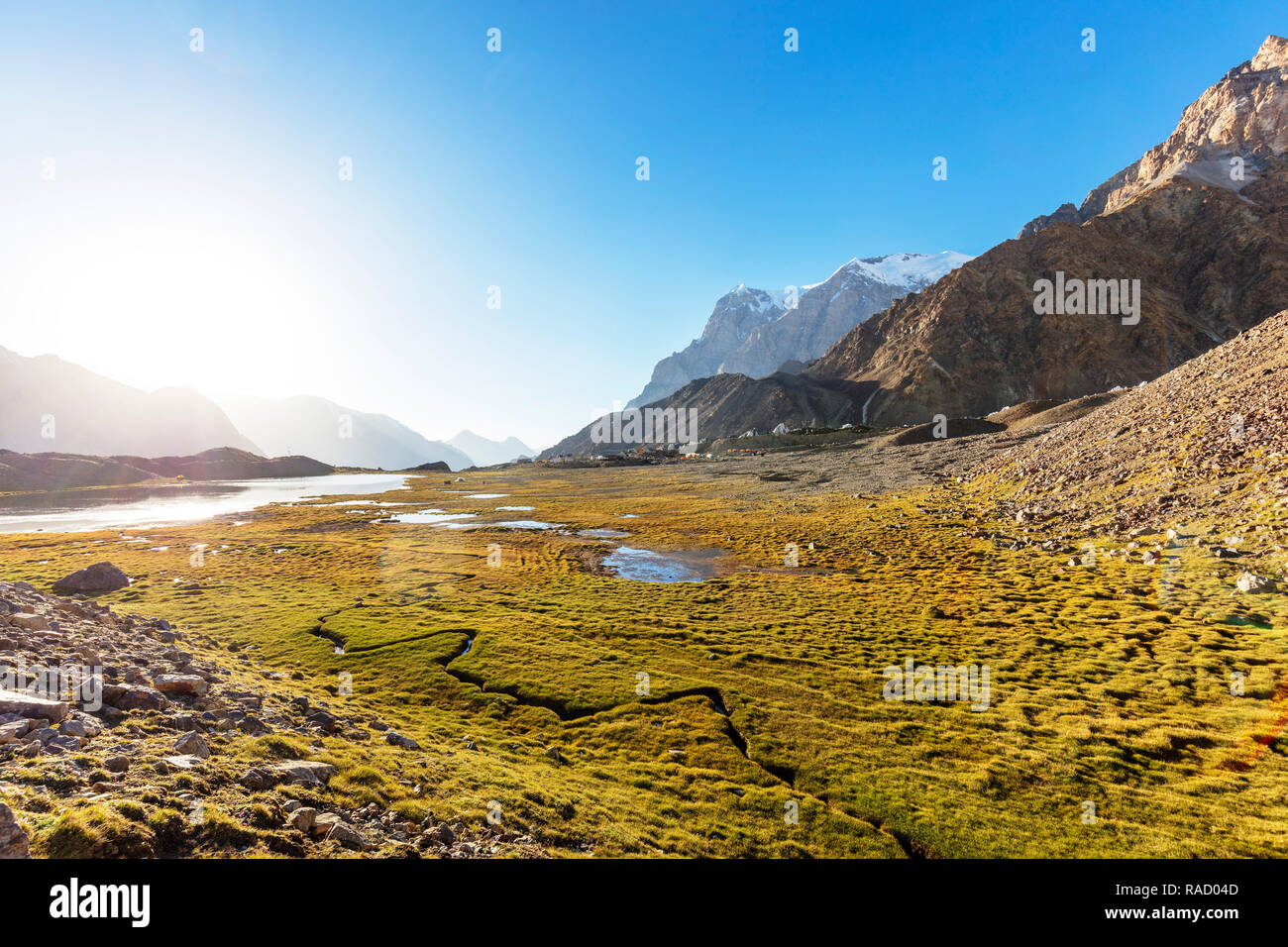 Paysage près de Moskvina, camp de base du parc national tadjik (montagnes du Pamir), site du patrimoine mondial de l'UNESCO, au Tadjikistan, en Asie centrale, Asie Banque D'Images