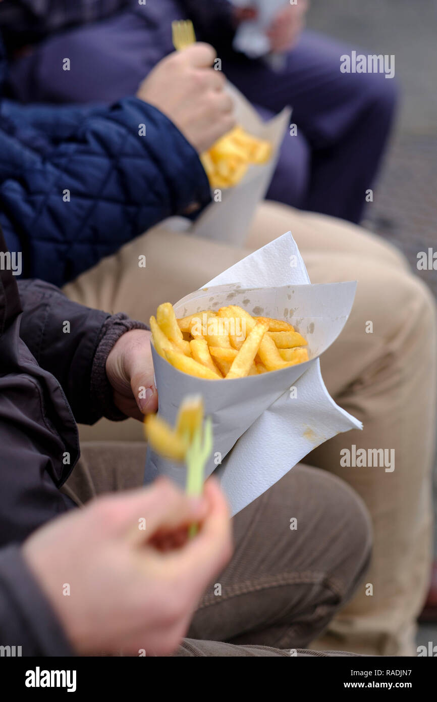 Illustration, frites belges, spécialité culinaire belge ; membrane en papier de chips, frites Banque D'Images