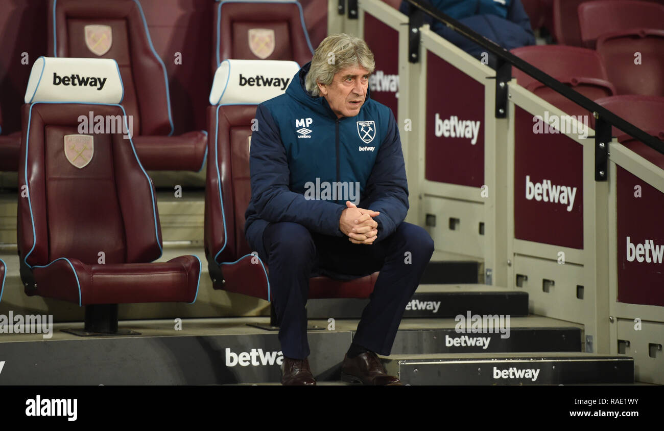 West Ham manager Manuel Pellegrini au cours de la Premier League match entre West Ham United et Brighton & Hove Albion au stade de Londres . 02 janvier 2019 Editorial uniquement. Pas de merchandising. Pour des images de football Premier League FA et restrictions s'appliquent inc. aucun internet/mobile l'usage sans licence FAPL - pour plus de détails Football Dataco contact Banque D'Images