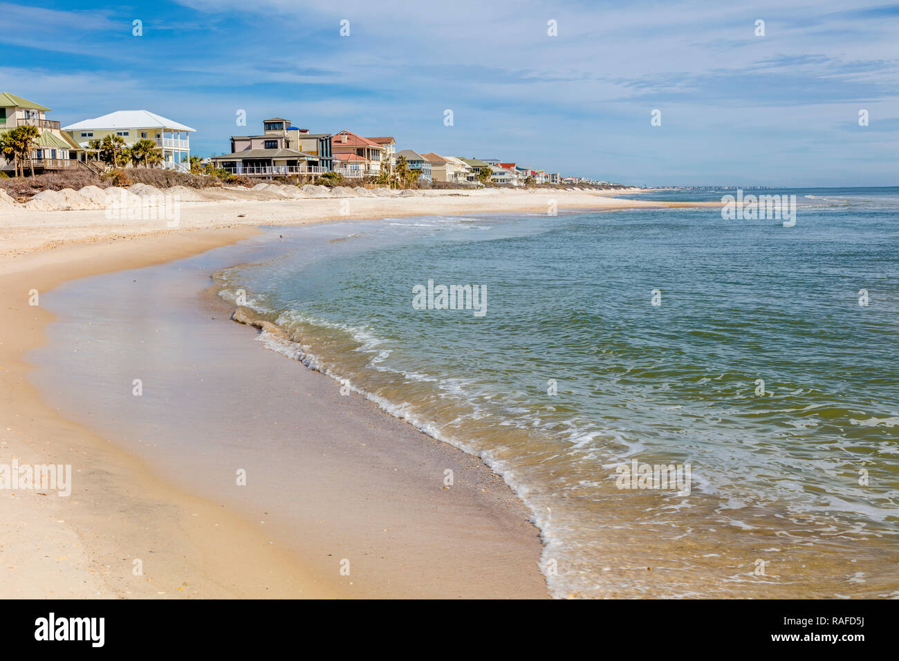 Maisons sur la plage du golfe du Mexique sur l'île de St George dans l'enclave ou oublié de la côte de la Floride aux États-Unis Banque D'Images