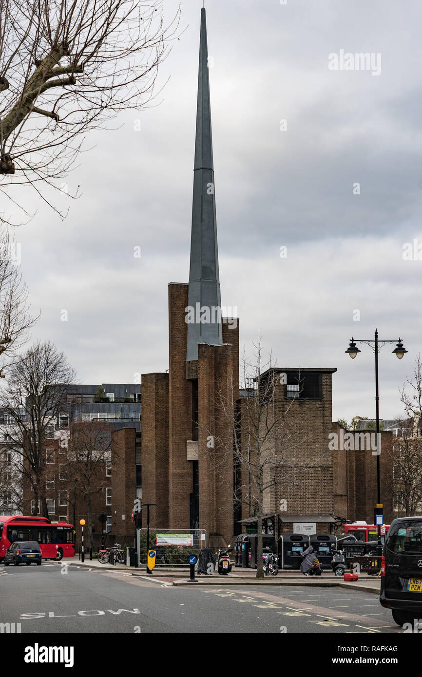 St Saviours Église de Warwick Avenue à l'ouest de Londres. Date de la photo : Le jeudi, 3 janvier, 2019. Photo : Roger Garfield/Alamy Banque D'Images