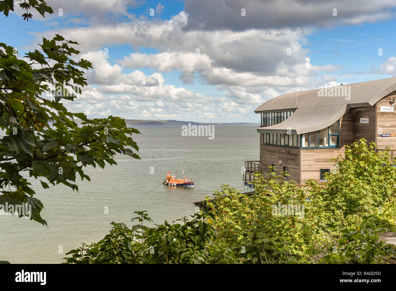 TENBY, Pembrokeshire, Pays de Galles - AOÛT 2018 : La nouvelle station de sauvetage de la RNLI à Tenby, Ouest du pays de Galles. Banque D'Images