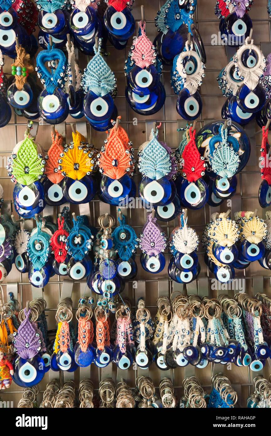 Nazar, ornements en forme d'oeil d'amulettes, utilisé pour se protéger contre le mauvais œil, Cappadoce, Turquie, Asie Banque D'Images