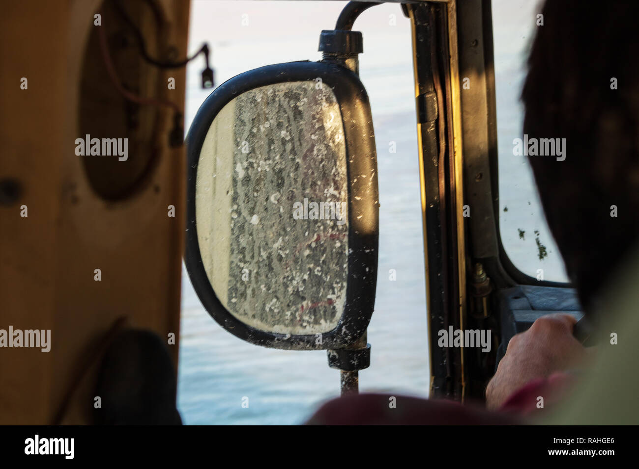Sur l'île du lac d'Orumieh, le deuxième lac de sel dans le monde Banque D'Images Sur l'île du lac d'Orumieh, le deuxième lac de sel dans le monde Banque D'Images