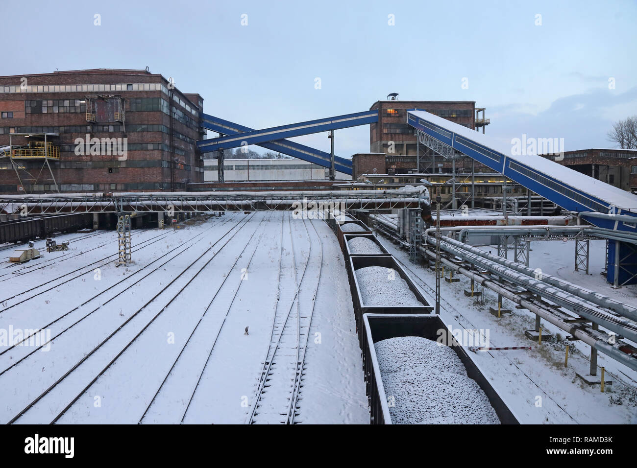 Transport ferroviaire de charbon de Boleslaw Smialy coal mine le 3 janvier 2019 à Laziska Gorne, Silésie, Pologne. Photo CTK/Grzegorz Klatka Banque D'Images