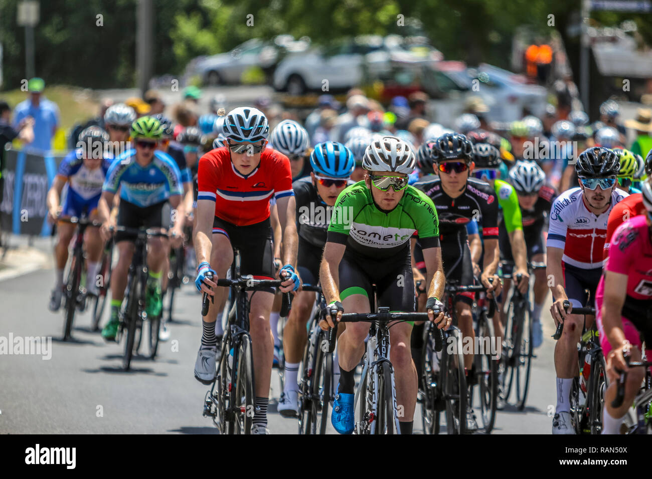 Ballarat, Victoria, Australie. 5 janvier, 2019. 2019 Route d'Australie des moins de 23 championnats nationaux de course sur route Hommes - Race Start - Premier tour de 127.6km événement. Credit : brett keating/Alamy Live News Banque D'Images