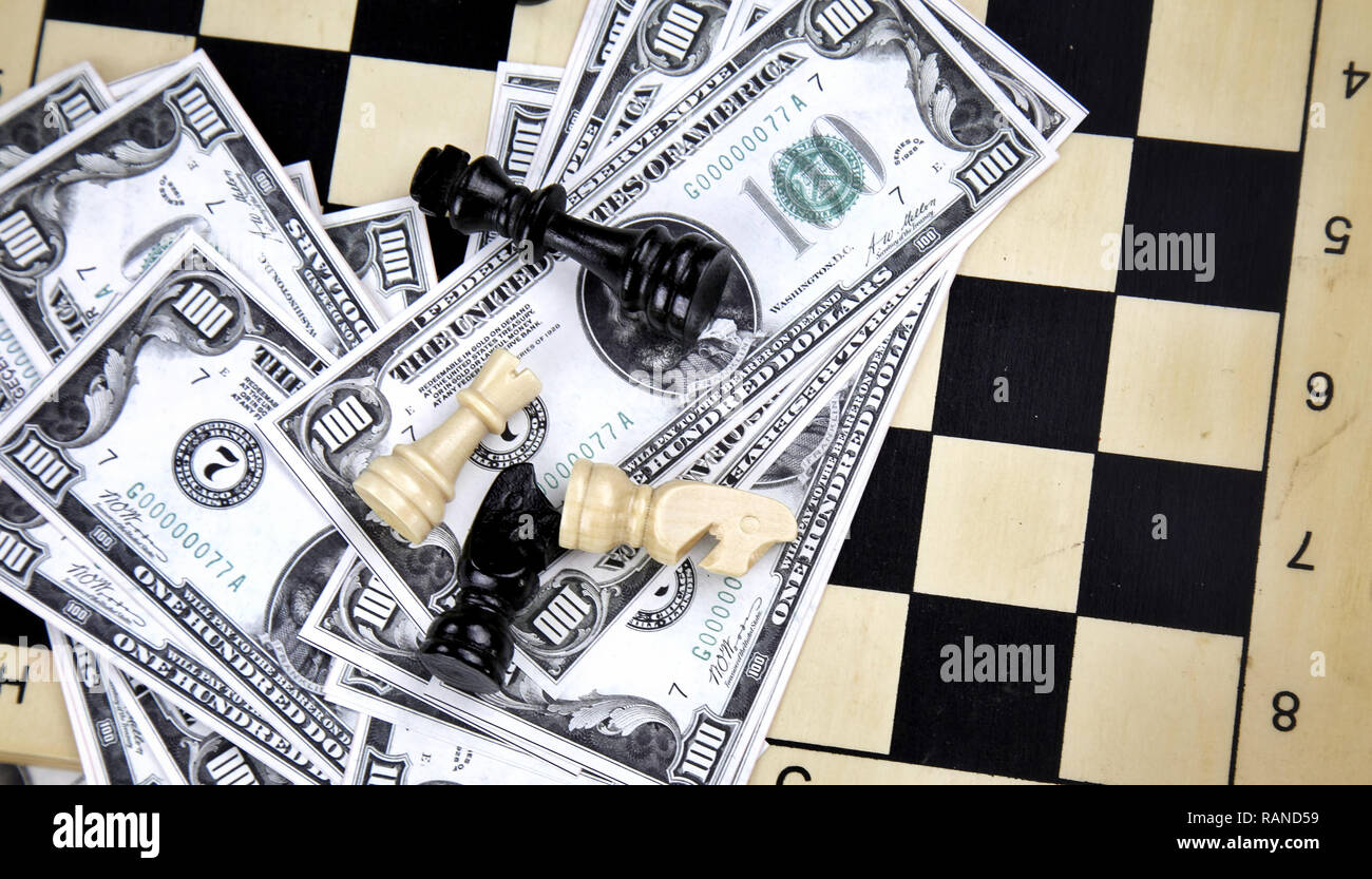 L'argent comptant de l'entreprise Financement de l'échecs et jeu Photo Banque D'Images