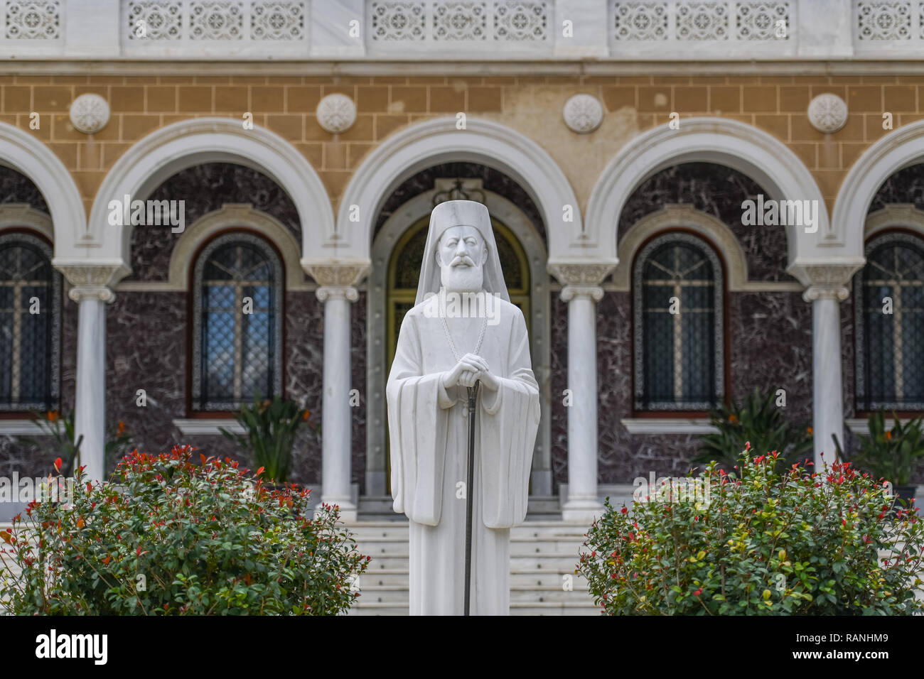 Le palais de l'Évêché, statue, Makarios III, Nicosie, Chypre, République Bischofspalast, statue, Makarios III., Nikosia, Republik Zypern Banque D'Images