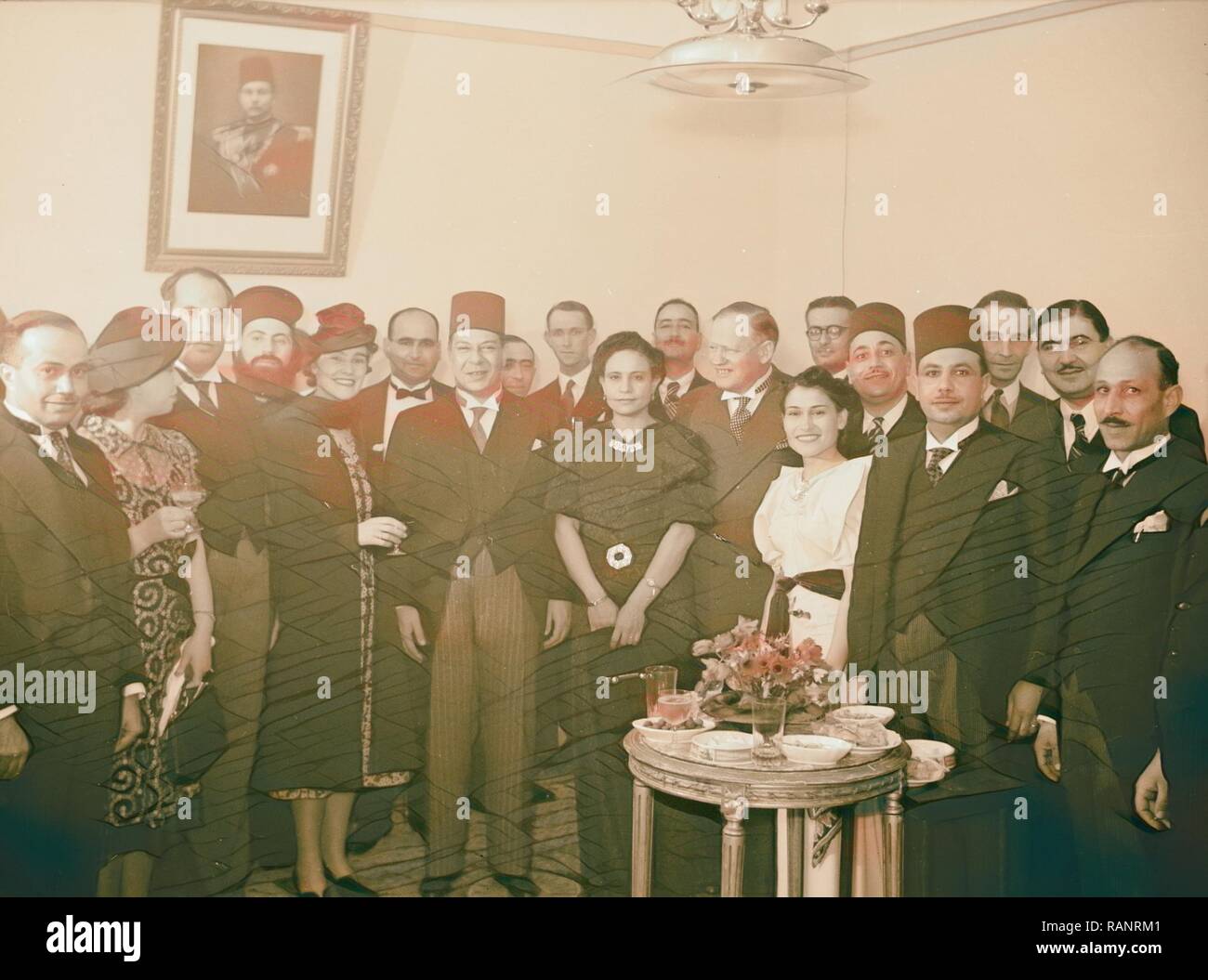 Célébrations de l'anniversaire du roi Farouk à Jérusalem. Groupe dans la salle de réception, avec l'avocat général égyptien Moh repensé Banque D'Images