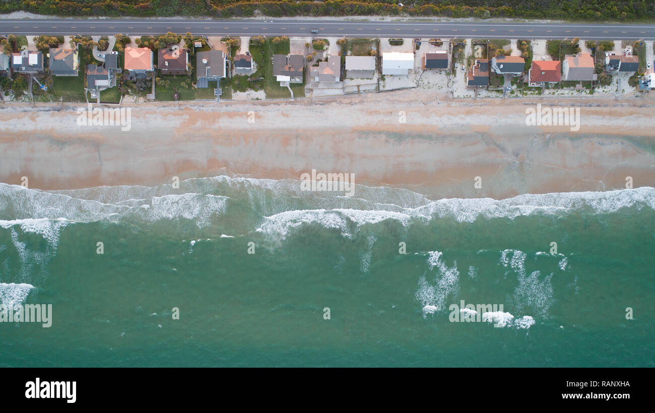 L'image aérienne de l'océan paisible plage de Floride Côte Atlantique Banque D'Images