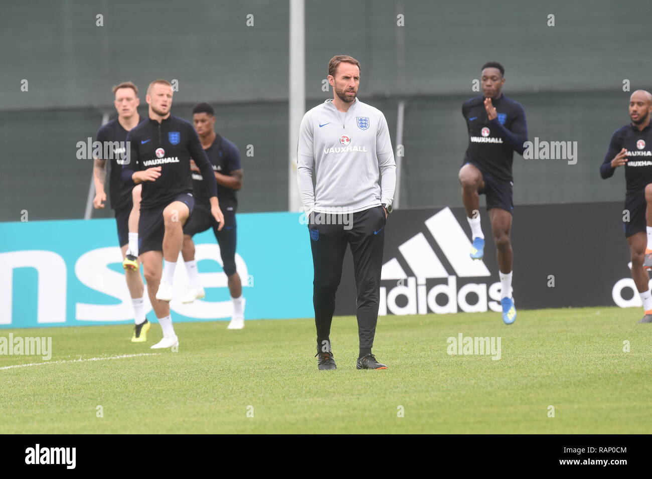 L'Angleterre Retour Formation à Repino après leur victoire sur la Tunisie hier soir. Photo Jeremy Selwyn Banque D'Images