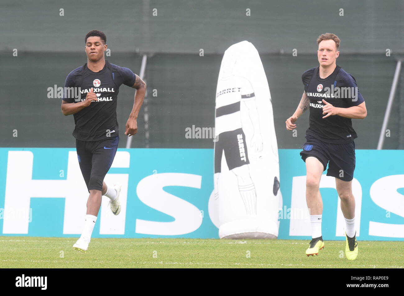 L'Angleterre Retour Formation à Repino après leur victoire sur la Tunisie hier soir. Photo Jeremy Selwyn Banque D'Images