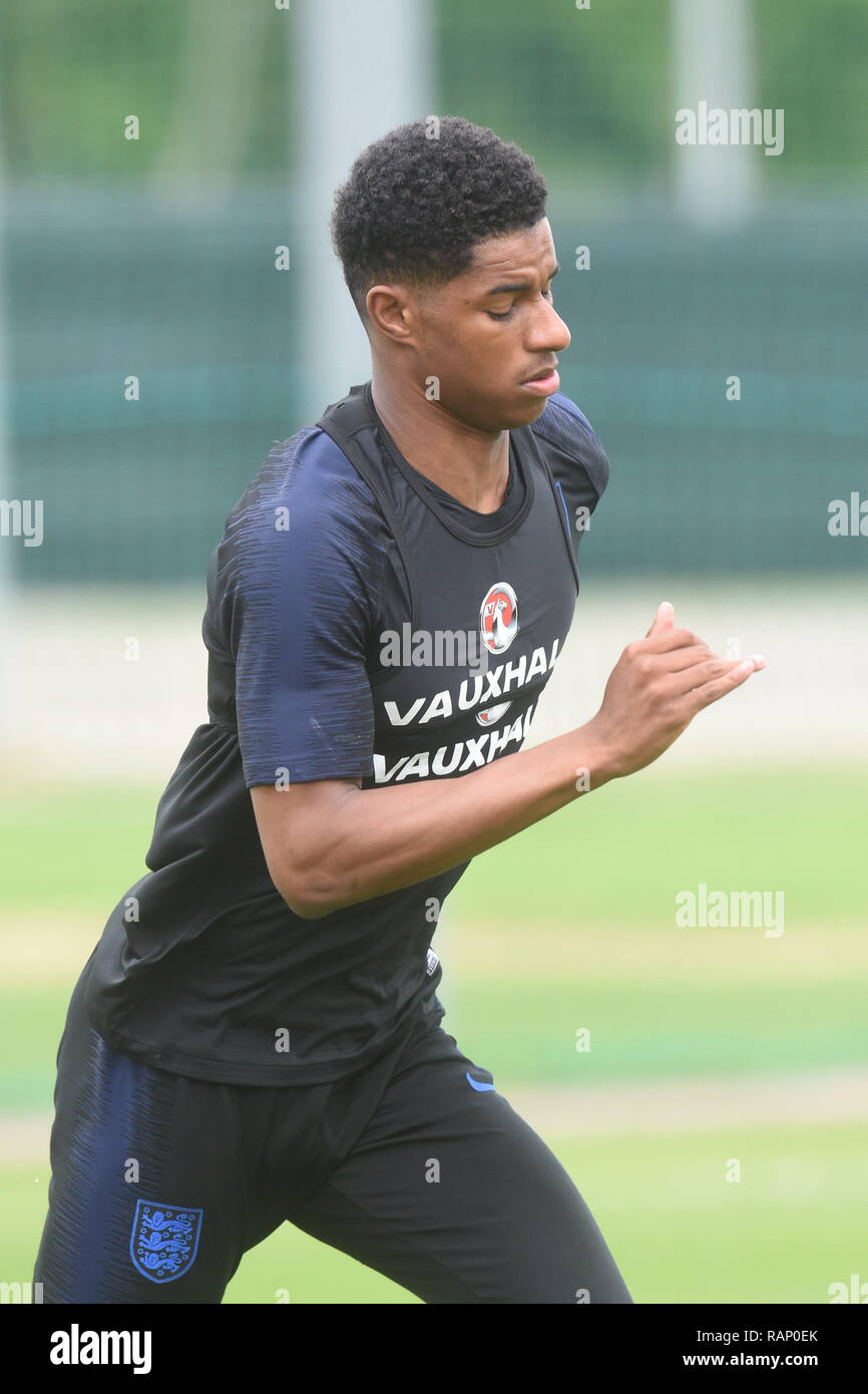 L'Angleterre Retour Formation à Repino après leur victoire sur la Tunisie hier soir. Photo Jeremy Selwyn Banque D'Images