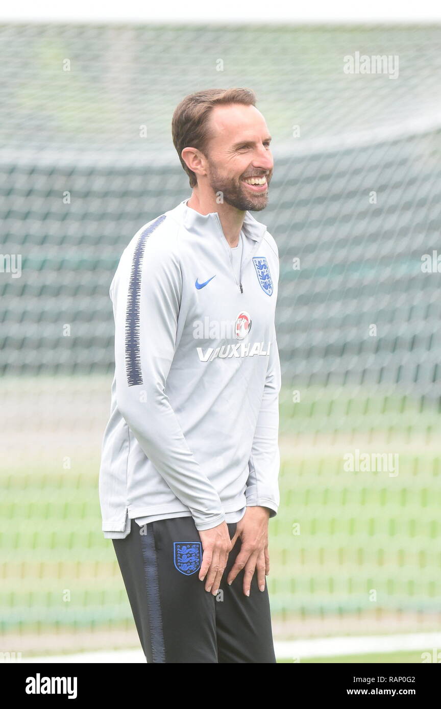 L'Angleterre Retour Formation à Repino après leur victoire sur la Tunisie hier soir. Photo Jeremy Selwyn Banque D'Images