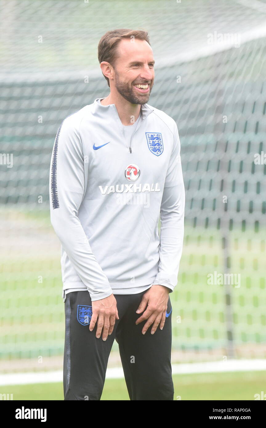 L'Angleterre Retour Formation à Repino après leur victoire sur la Tunisie hier soir. Photo Jeremy Selwyn Banque D'Images