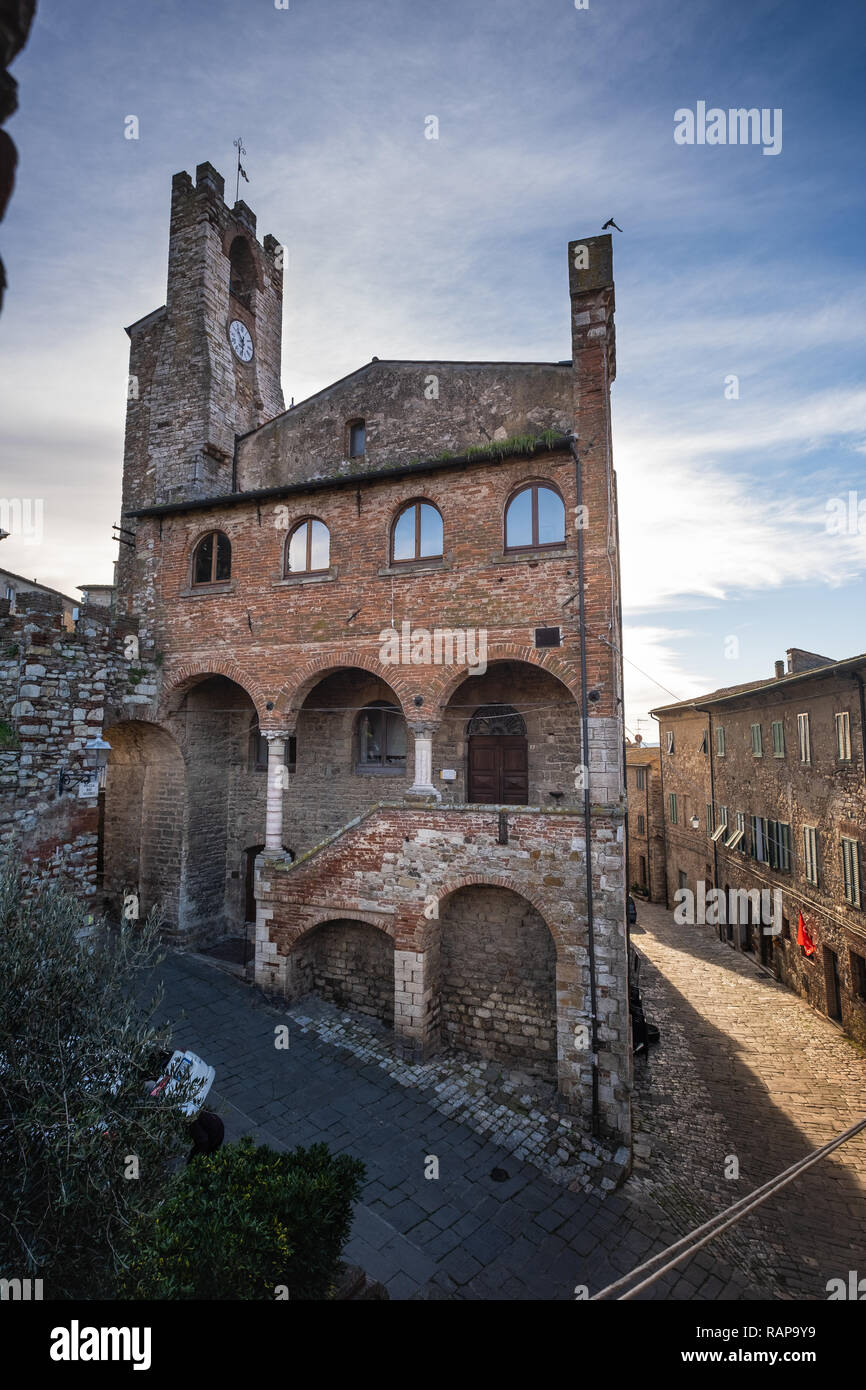 Palais municipal (Palazzo Comunale) de Suvereto, province de Livourne, Toscane, Italie Banque D'Images