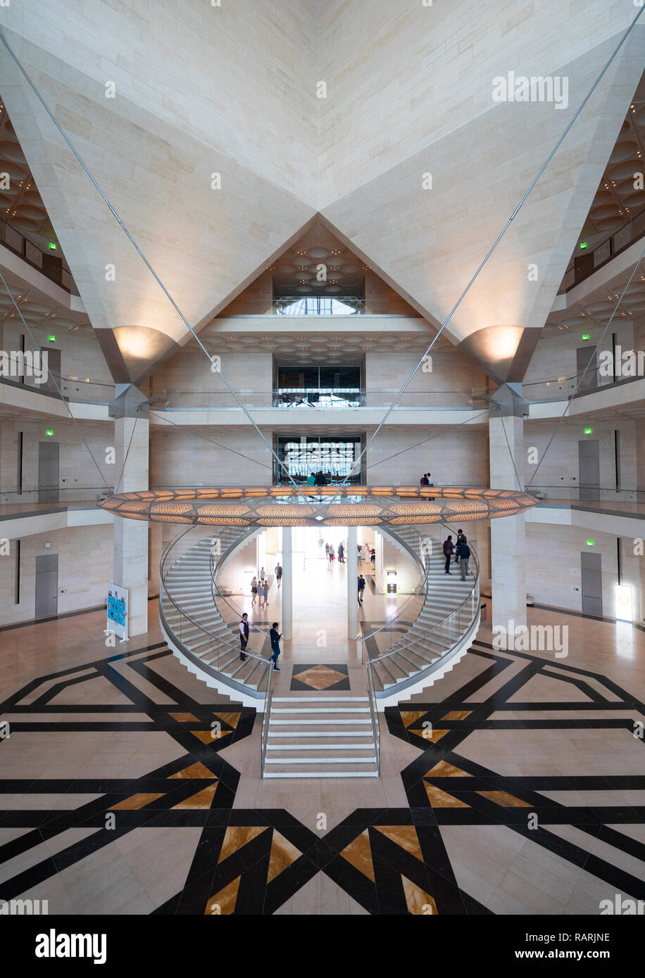 Intérieur du Musée d'Art islamique de Doha, au Qatar. Architecte IM Pei Banque D'Images