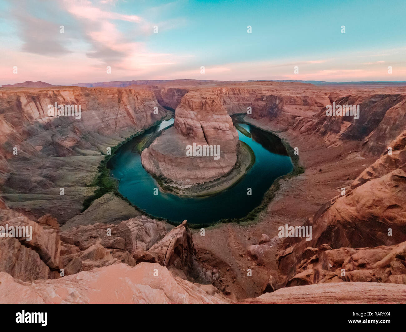 À Horseshoe Bend et de coucher de soleil en Page, Arizona Banque D'Images