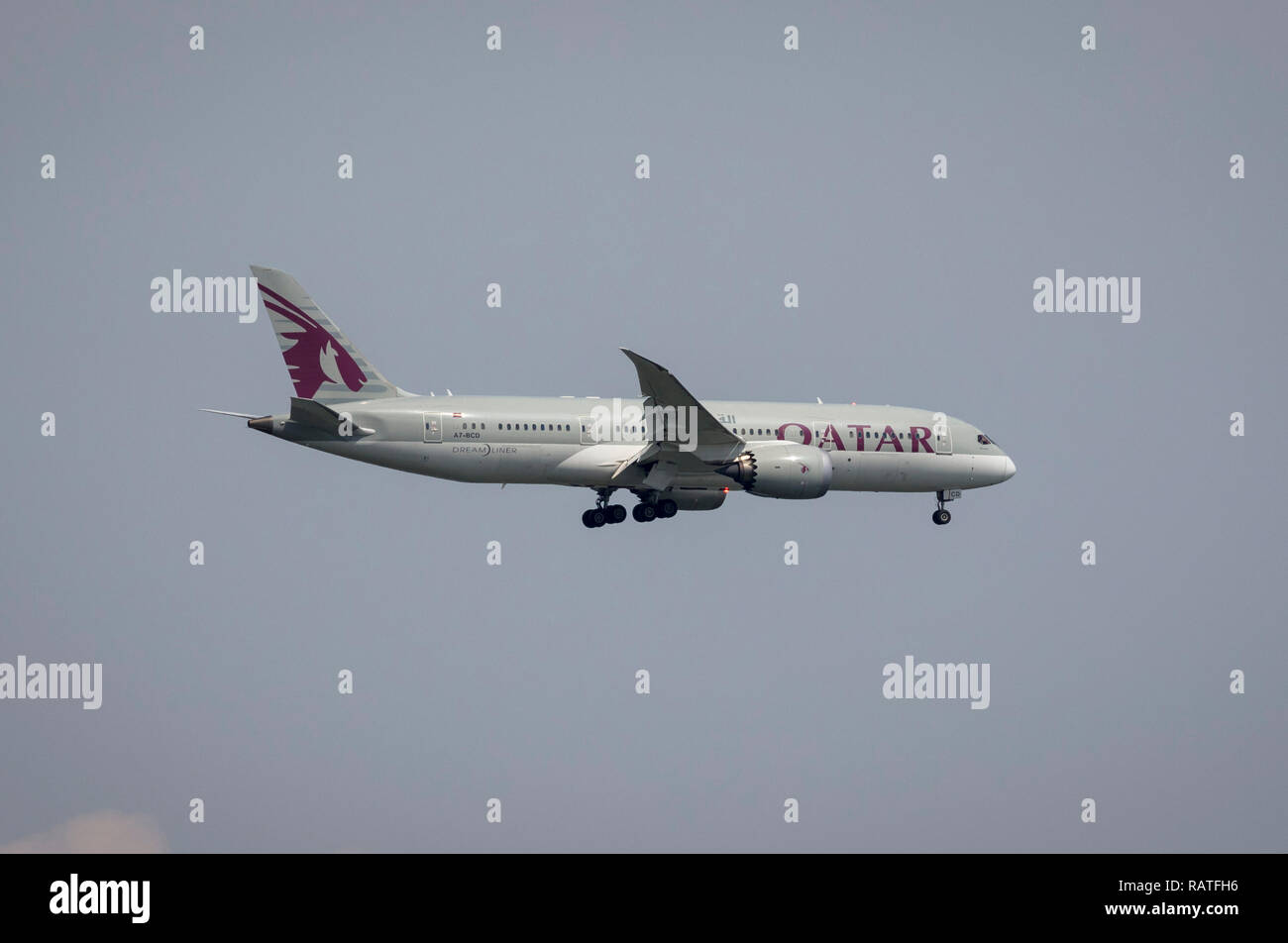 A7-BCD Qatar Airways Boeing 787-8 Dreamliner en venant d'atterrir à Entebbe, Ouganda, Afrique du Sud Banque D'Images