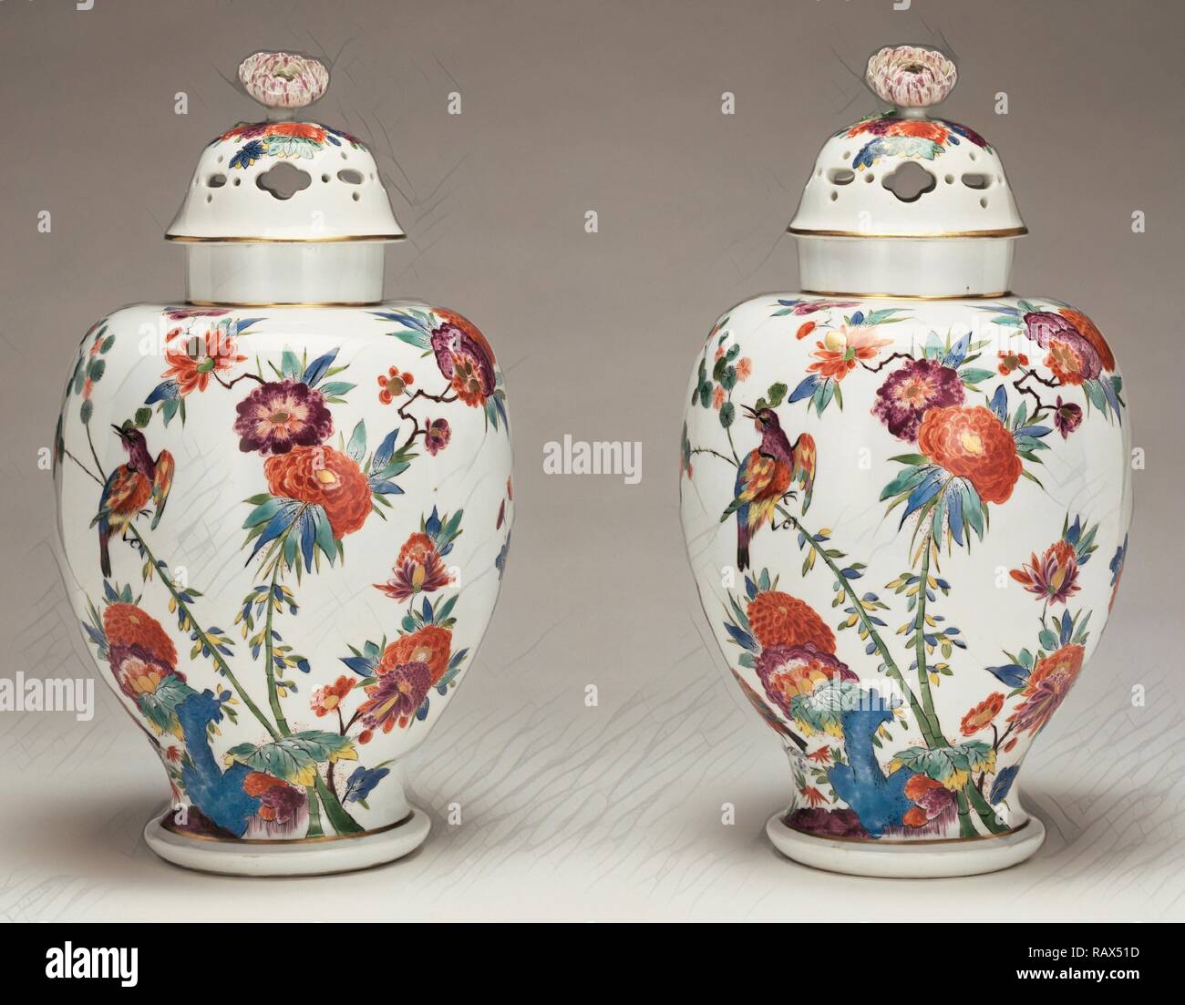 Paire de vases en porcelaine de Meissen à couvercle, manufacture, Allemand, Actif 1710 - présent, Meissen, Allemagne, Europe, avant repensé Banque D'Images