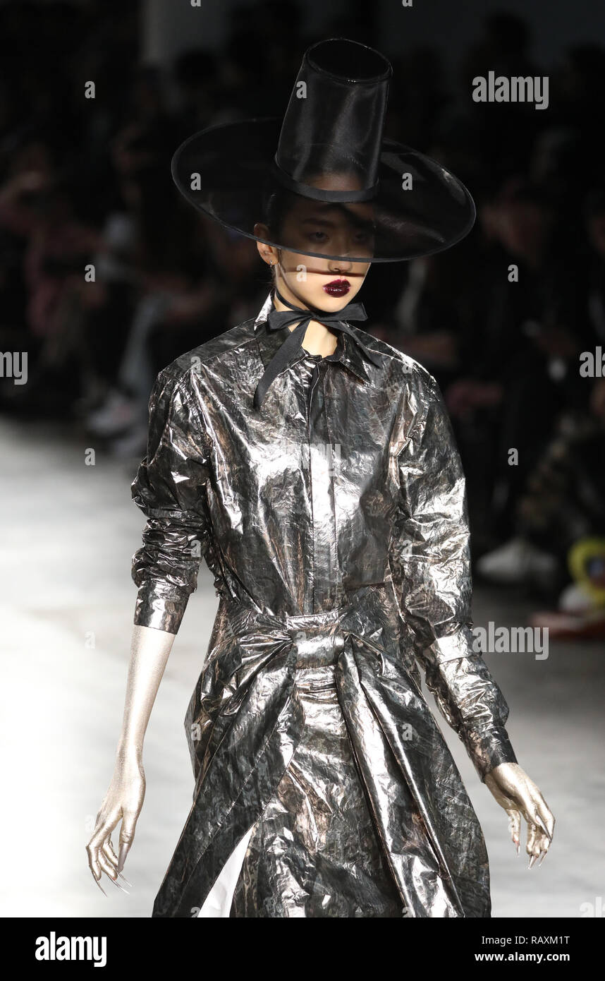 Modèles sur le podium lors de l'Crutchley London Fashion Week AW19 hommes show qui a eu lieu à BFC Voir Space, Londres. Photo date : Samedi 5 Janvier, 2019. Crédit photo doit se lire : Isabel Infantes/PA Wire Banque D'Images