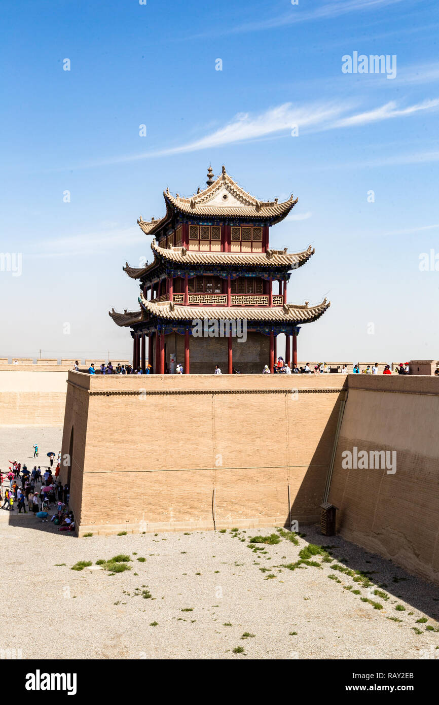 Une des tours du fort de Jiayuguan, Gansu, Chine. Connu sous le nom de premier passage sous le ciel , c'était le plus fort de l'ouest de la chine ancienne sur la soie au ro Banque D'Images