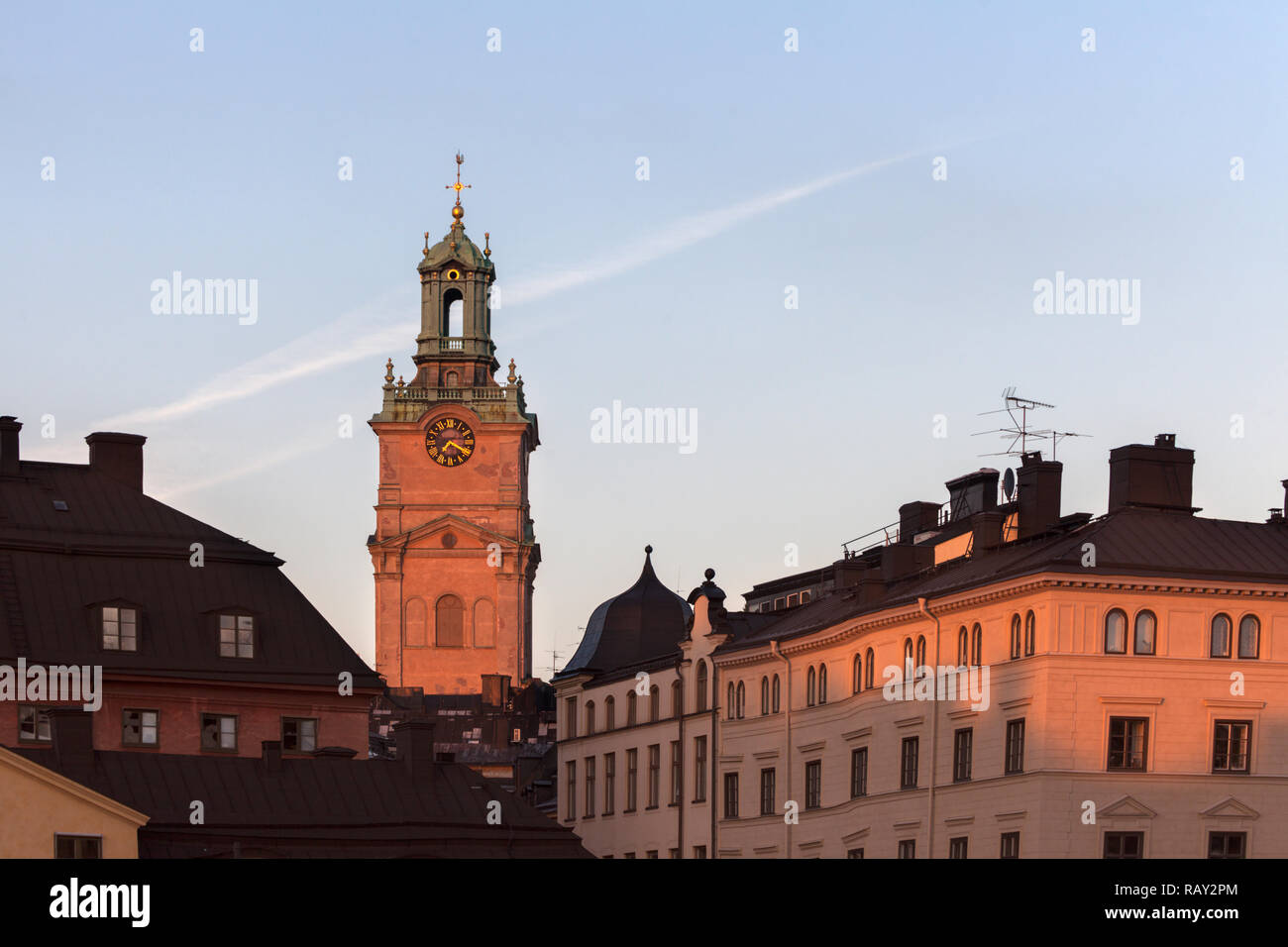 Église Storkyrkan à Stockholm vu au coucher du soleil. Stockholm, Sodermanland et Uppland, Suède. Banque D'Images