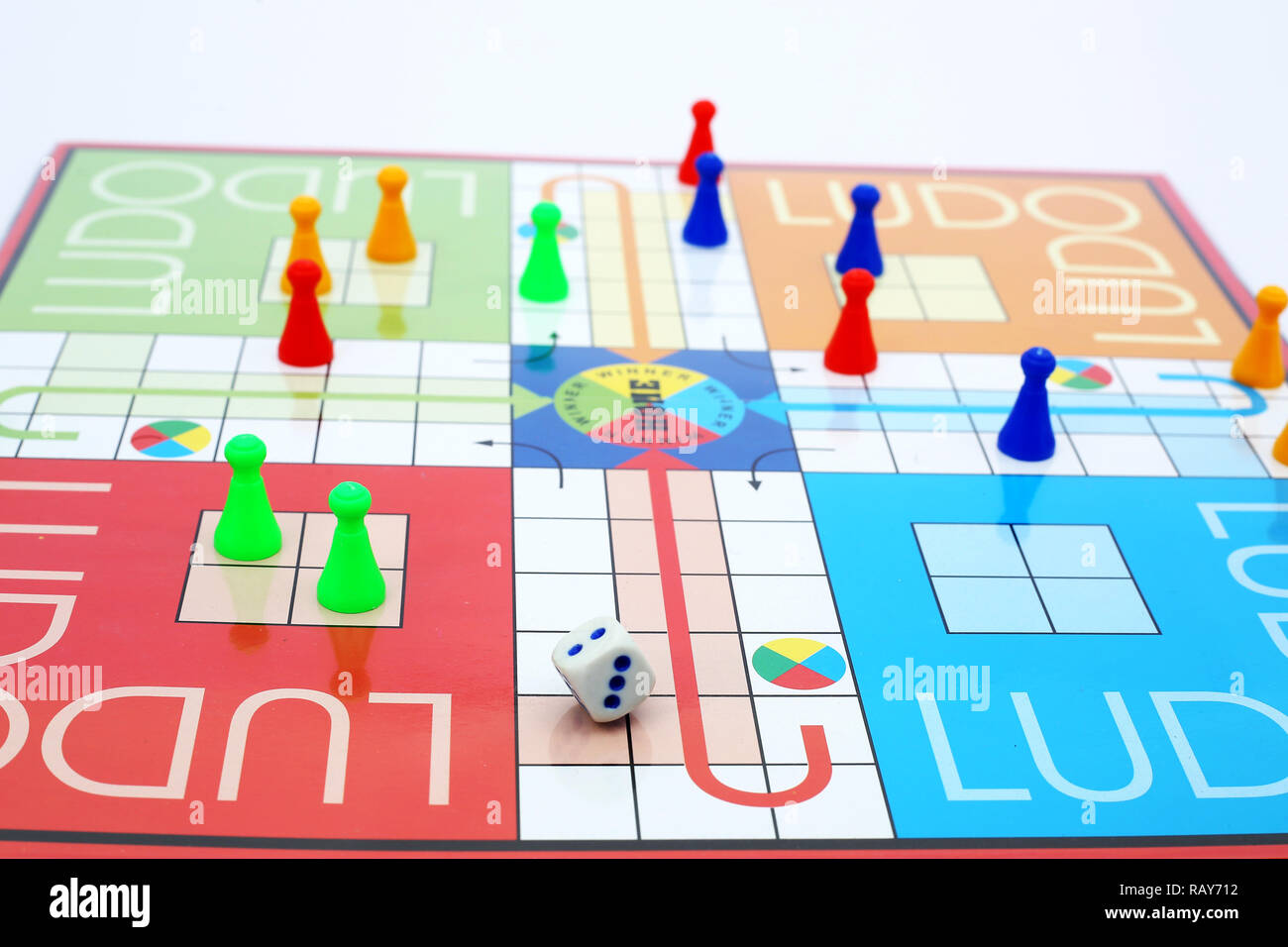 Photo de ludo jeu. Jeu de société sont les meilleurs divertissements pour les enfants et les adultes. Banque D'Images