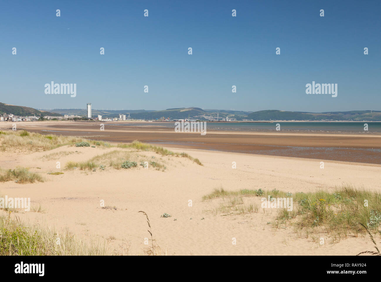 La plage de La Baie de Swansea, Swansea, Pays de Galles, Royaume-Uni Banque D'Images