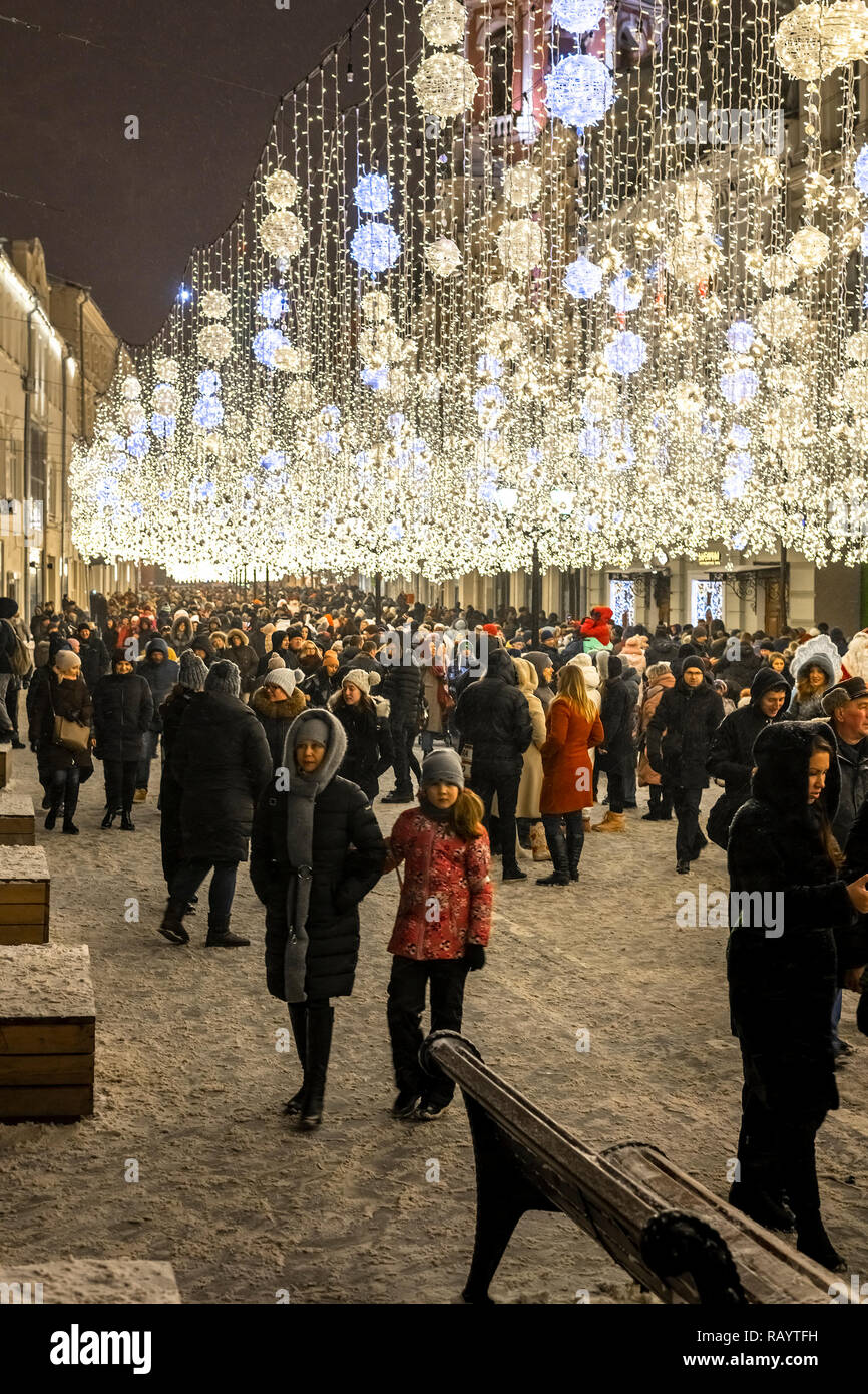 Moscou, Russie - 2 janvier. 2019. Les célébrations de Noël sur une masse Bolshaya Nikitskaya street Banque D'Images