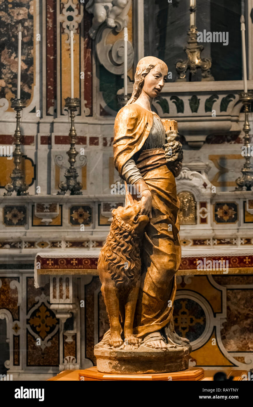 Italie Basilicate Ferrandina statue Basilique de Sant'Eufemia sculpture par Andrea Mantegna Banque D'Images