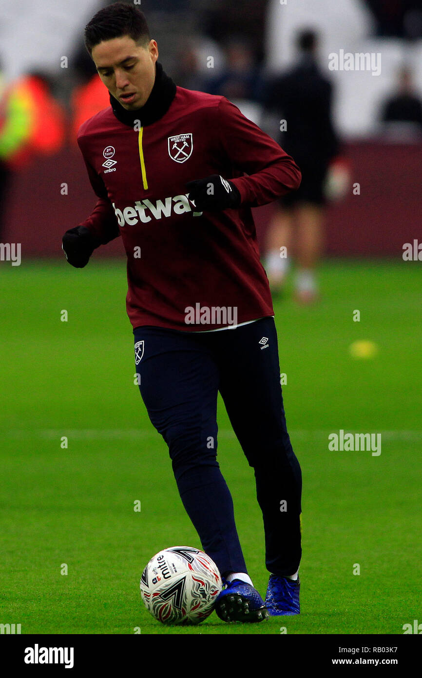 Londres, Royaume-Uni. 5 janvier, 2019. Samir Nasri de West Ham United en action durant le réchauffage. L'unis en FA Cup, 3ème tour, West Ham United v Birmingham City au stade de Londres, Queen Elizabeth Olympic Park de Londres le samedi 5 janvier 2019. Ce droit ne peut être utilisé qu'à des fins rédactionnelles. Usage éditorial uniquement, licence requise pour un usage commercial. Aucune utilisation de pari, de jeux ou d'un seul club/ligue/dvd publications pic par Steffan Bowen/Andrew Orchard la photographie de sport/Alamy live news Banque D'Images